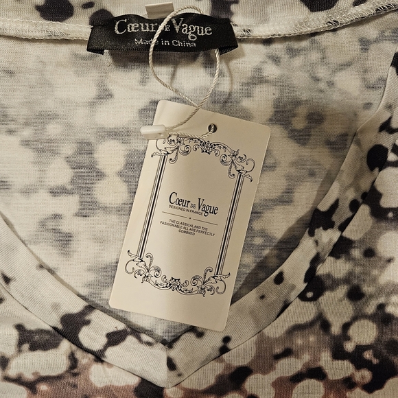 Women's  blouse NWT - Picture 2 of 4